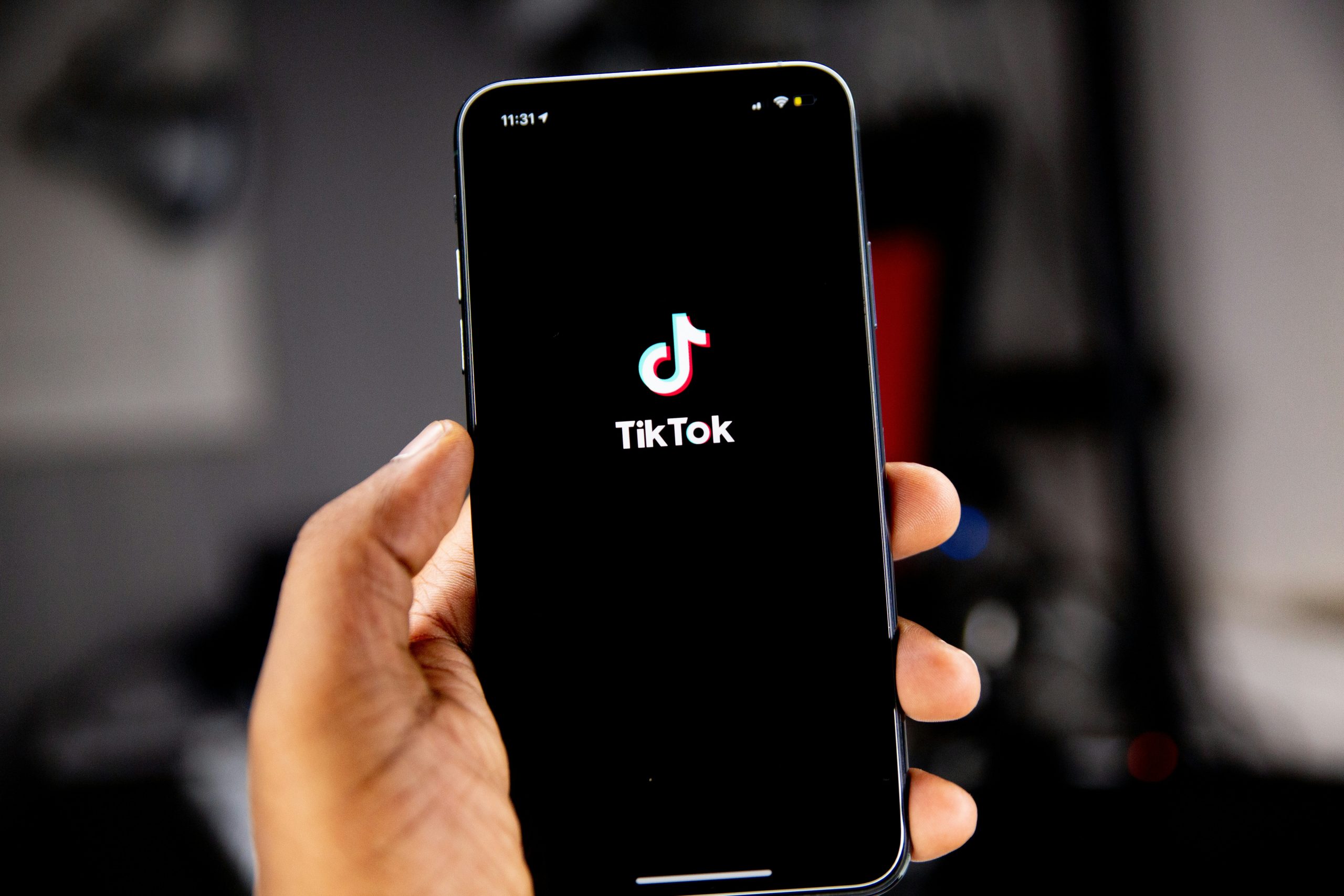 TikTok Oglasavanje: Najčešće Postavljana Pitanja (FAQ)